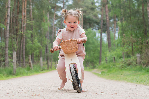 Evi is 1,5 jaar en 80 cm lang.