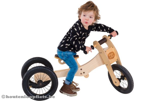 Met solide stuurmechanisme.