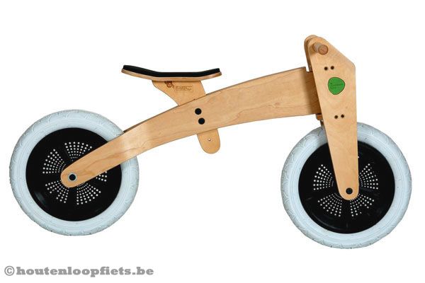 Wishbonebike met hoog frame.