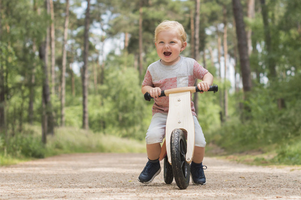 Lars is 2,5 jaar en 92 cm lang.