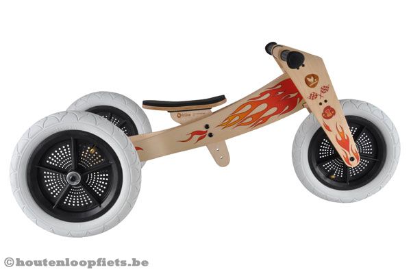 In hoogte verstelbaar zadel (28 - 46 cm).